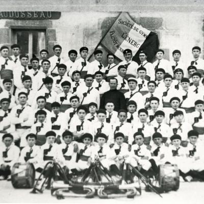 1925